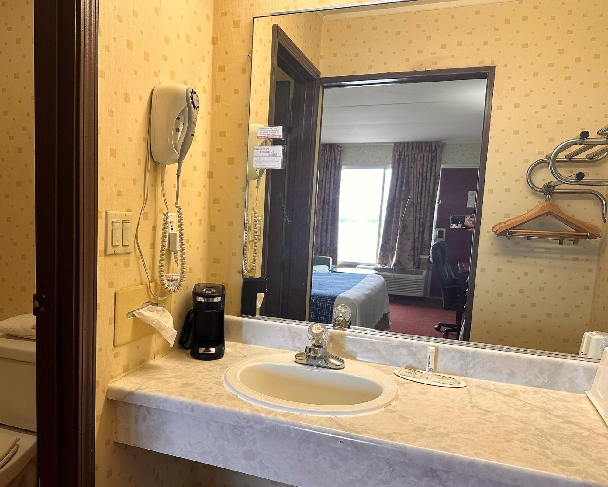 Travelodge By Wyndham Hotel Seymour