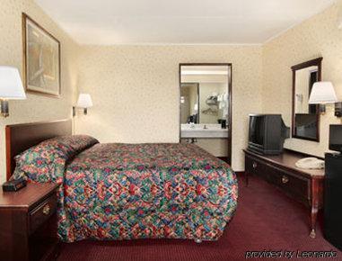 Hotel Travelodge By Wyndham Seymour