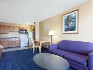 Travelodge By Wyndham Hotel 2*